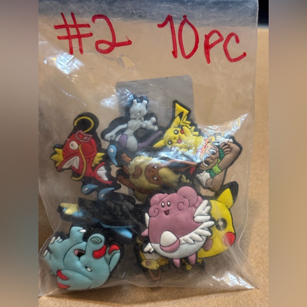 🩵💙Crocs 10 pc charm pikachu Colorful Cartoon Pet. - Picture 7 of 7
